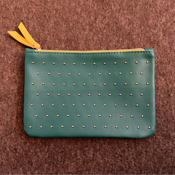 ISPY Cosmetic Bag Bundle - Picture 8 of 15